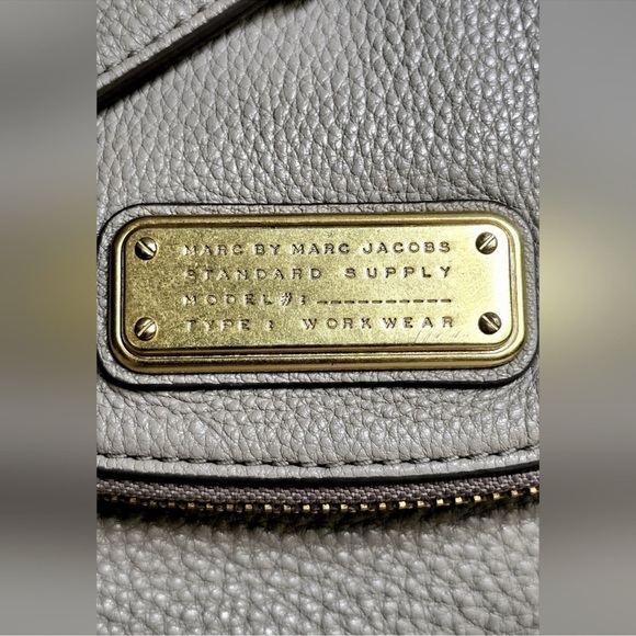 Marc By Marc Jacobs  Q Natasha Crossbody Gray - Picture 3 of 11